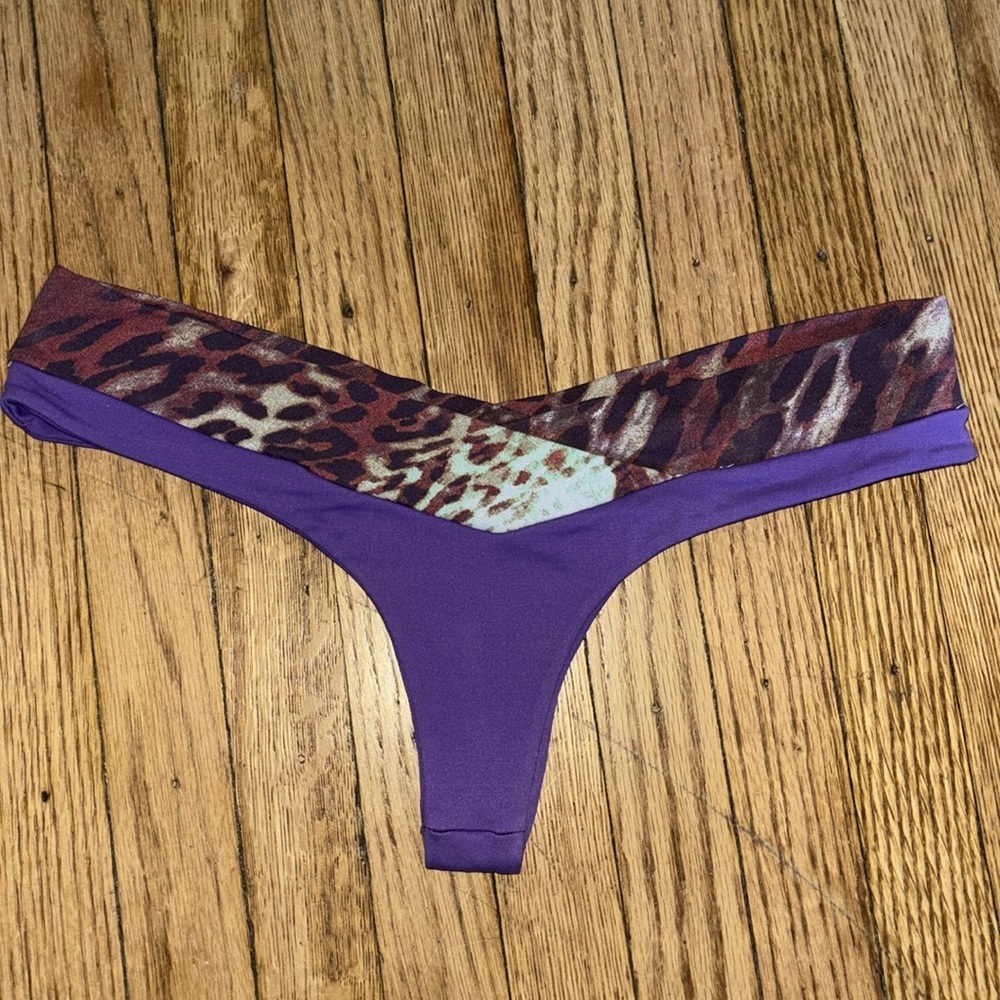 SAN LORENZO cheeky purple animal print bikini swim bottom in women’s small - Picture 3 of 3